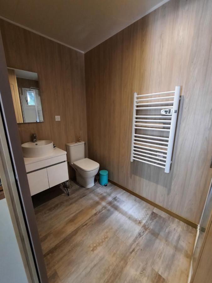 Le Lodge Des Chenes Brousses-et-Villaret Exteriér fotografie